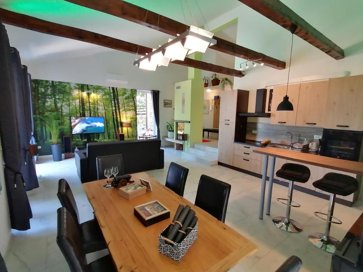 The Forest House Krk 2 Kras Bagian luar foto